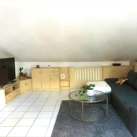Moeblierte 3 Zimmer Apartment - Mit Smart Tv, Wlan Und Kostenfreie Parkplaetze Schloß Holte-Stukenbrock Exterior foto